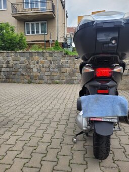 Honda SH 300i - 5