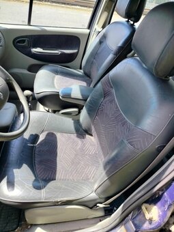 Renault scenic 1.6 16 V zachovale celek cen 8 tis - 5