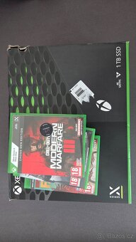 Xbox series X 1tb, dva ovladače, tři hry - 5