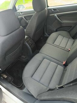 Škoda Octavia II 1.9 Tdi 77kw rv 2007 Automat - 5