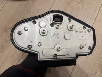 Svetlo leseni budiky na Yamaha TDM 900 - 5