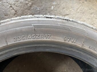 235/45 R17 97 W - 5