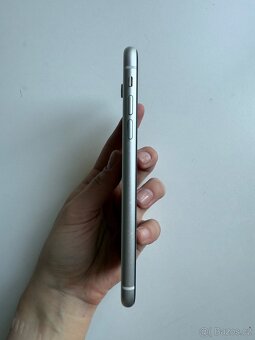 Iphone XR 64GB bílá + Airpods 2. generace - 5