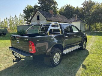Toyota Hilux 2.5 D-4D 145 City - 5