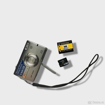 OLYMPUS SP-700 digital camera - 5