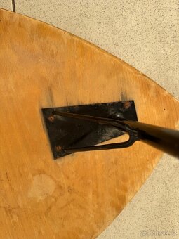 konferenční stolek expo Brusel 58 trsátko umakart - 5