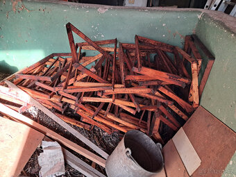 Včelařské potřeby – cedník, nádoby, atd. - 5