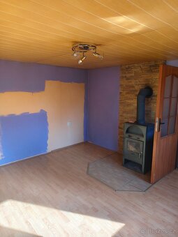 Rodinný domek v obci Horní Němčí - 5