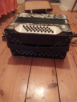 Akordeon/Tahací harmonika Hohner, Student IV - 5