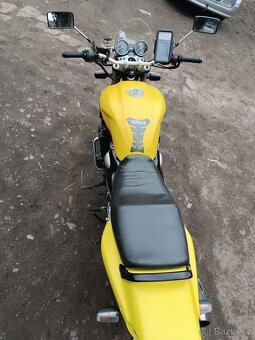 Yamaha XJR - 5