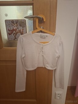 Dětske bílé šaty s botami, svetřikem a čelenkou - 5