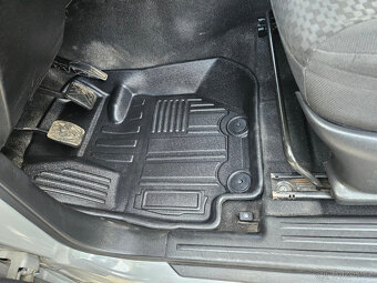 Suzuki Jimny , Samurai - gumové koberce, vaničky - 5