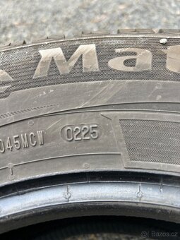 215/70R15C jak nové - 5