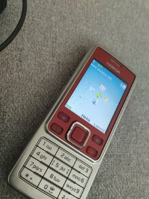 Nokia 6300 červená retro mobilní telefon - 5