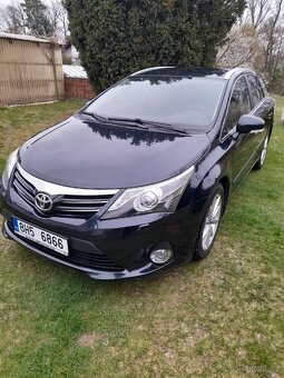 Toyota avensis 2.0d4 - 5