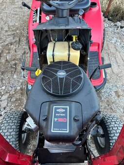 Prodám zahradní sekací traktor MTD - 5