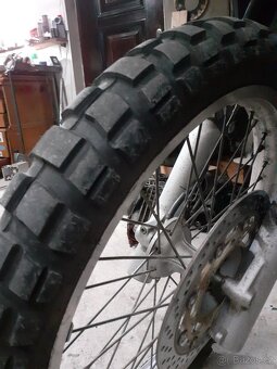Suzuki DR Big 800s - 5
