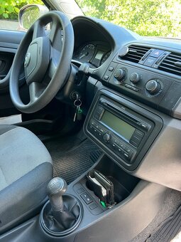 Škoda Fabia combi 1.4 16V rok 2009 - 5
