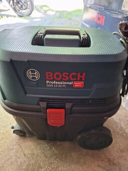 Vysavač Bosch - 5