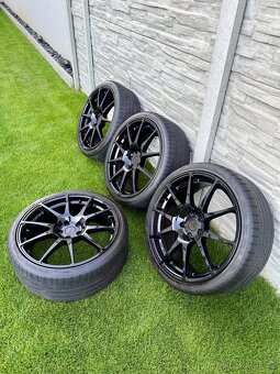 Revo kola RF020 Gloss Black 5x112 ET45 - 5