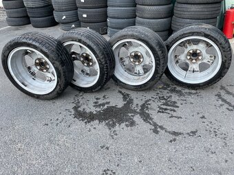 Volvo r17 225/45 r17 - 5
