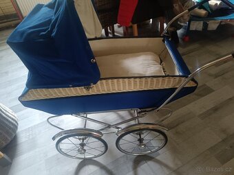 Retro kočárek pro panenky - 5