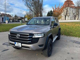 Land Cruiser 300 XTREME, Australia Podvozek,302 PS, 700 N.M. - 5