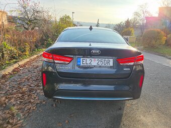 Kia Optima Hybrid - 5
