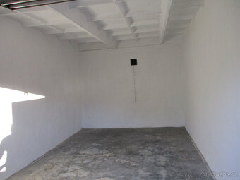 Pronájem garáže 22m2 s elektřinou v Opavě - 5