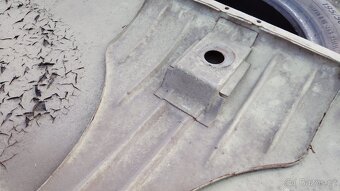 Škoda 100 kapota - 5