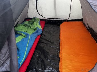 Coleman Rock Springs 3 - 5