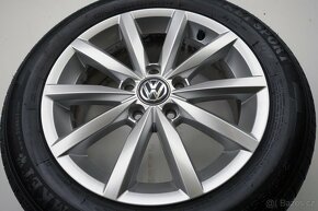 Volkswagen Golf - Originání 16" alu kola - Letní pneu - 5