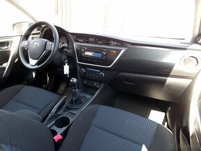 1. Majitel Toyota Auris 1,3 VVTi 73kW HATCHBACK 2013 - 5