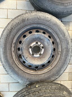 Prodám gumy a disky 205/65 R16C - 5