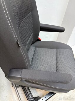 Sedadla Otočné Vw California T6 přední Výborný stav - 5