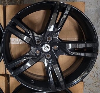 VOLVO XC60,alu 19',originál,černá perleť - 5