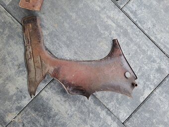 Jawa 125 355 175 356 kývačka Podsedlové plechy - 5