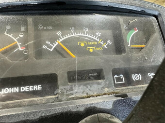 JD John Deere 870 - 5