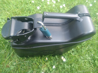 Kanystr jako kufr - 5