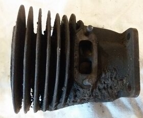 JAWA ROBOT - VÁLEC - 5