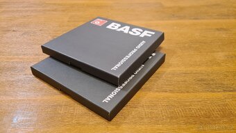 Dvě pásky AGFA na 18cm plastové cívce BASF, délka 550 m - 5
