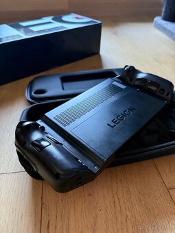 Lenovo Legion Go - 5