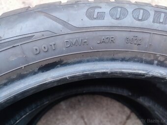235/50/20 104T GOODYEAR ZIMNÍ 2X DOT 3022 - 5