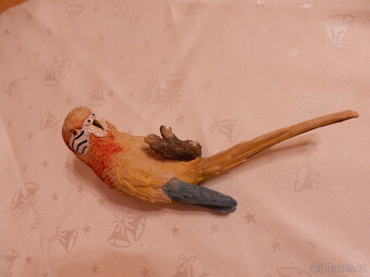 Prodám zahradní dekoraci na pověšení-Papoušky 4ks - 5