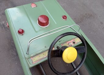 Šlapací autíčko - 5