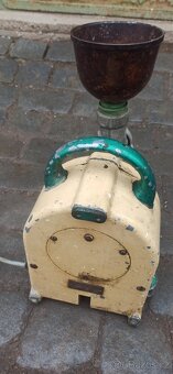 Prodám elektrický mlýnek na maso - 5