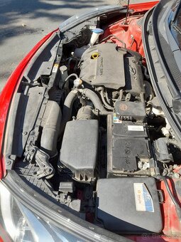 Hyundai i30 , rv. 2015 , STK do 10/2017 - 5