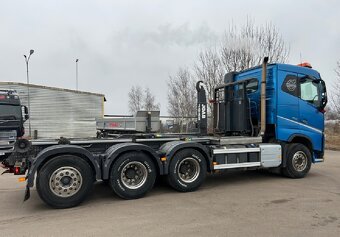 Volvo FH16 750 8x4 nosič kontejneru - 5