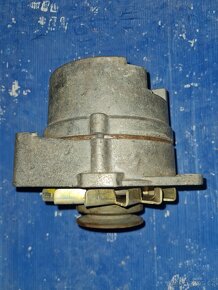 Alternátor 14 V 42 A - 5