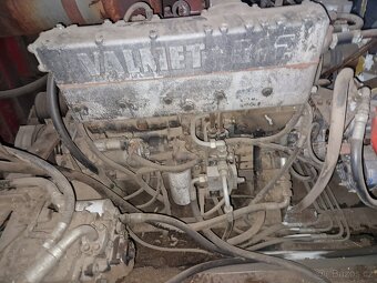 Sklízecí mlátička Massey Ferguson MF 40 kombajn - 5